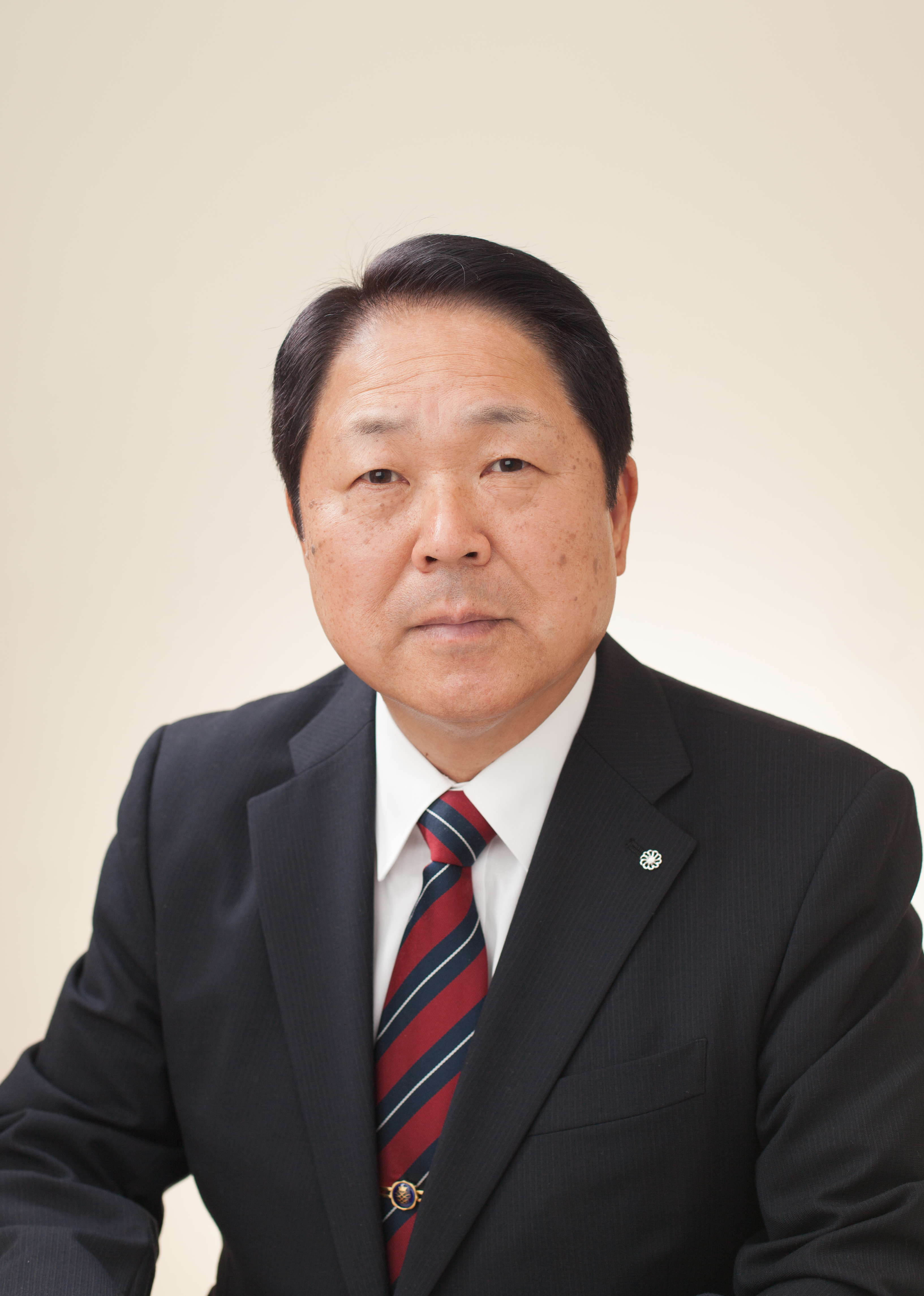 安堵町長　西本安博